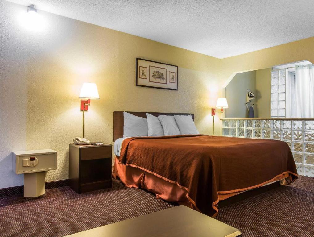 Rodeway Inn Marietta Exterior foto
